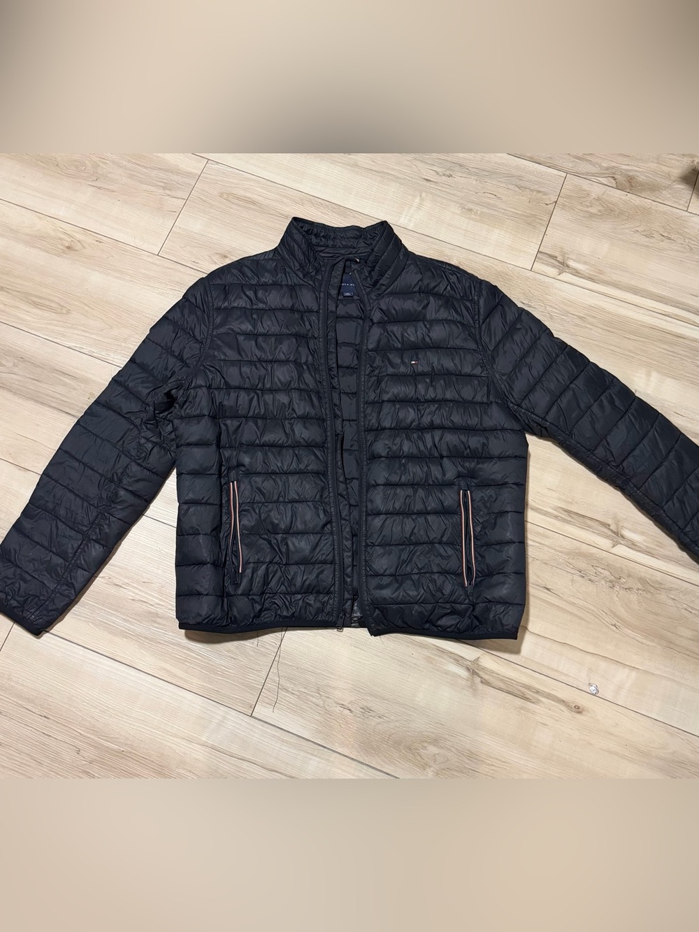 Tommy Hilfiger Men's Black puff jacket